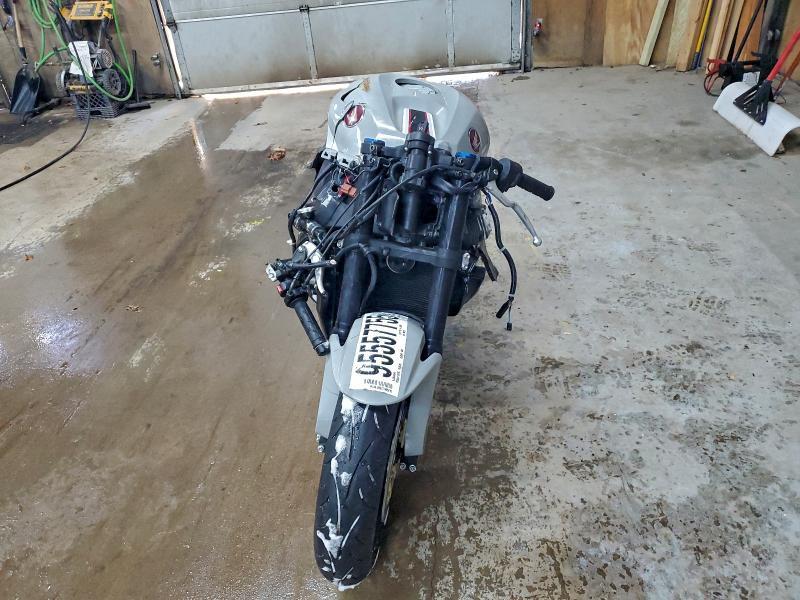 JH2PC40H9TK300252 2026 HONDA CBR600 photo no. 2