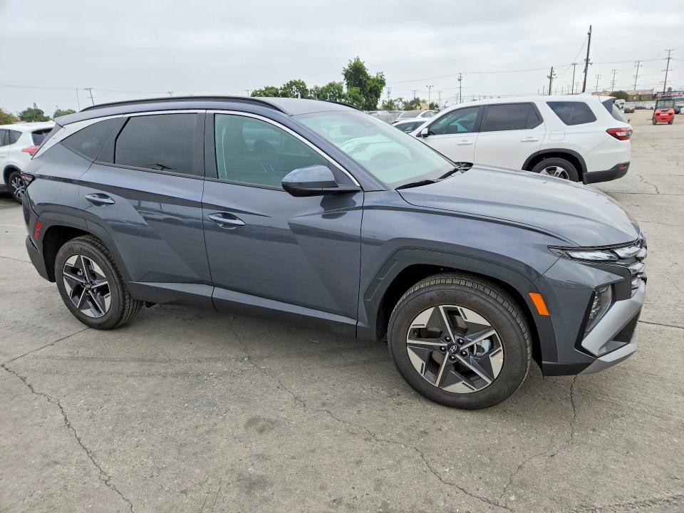 2026 HYUNDAI TUCSON SEL — Фото 4 из 13