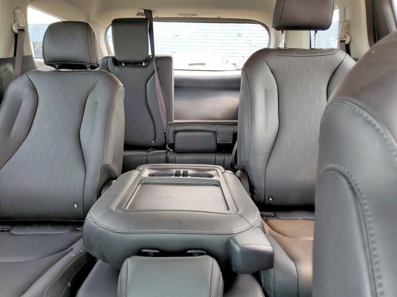 2026 KIA CARNIVAL LXS — Фото 10 из 13