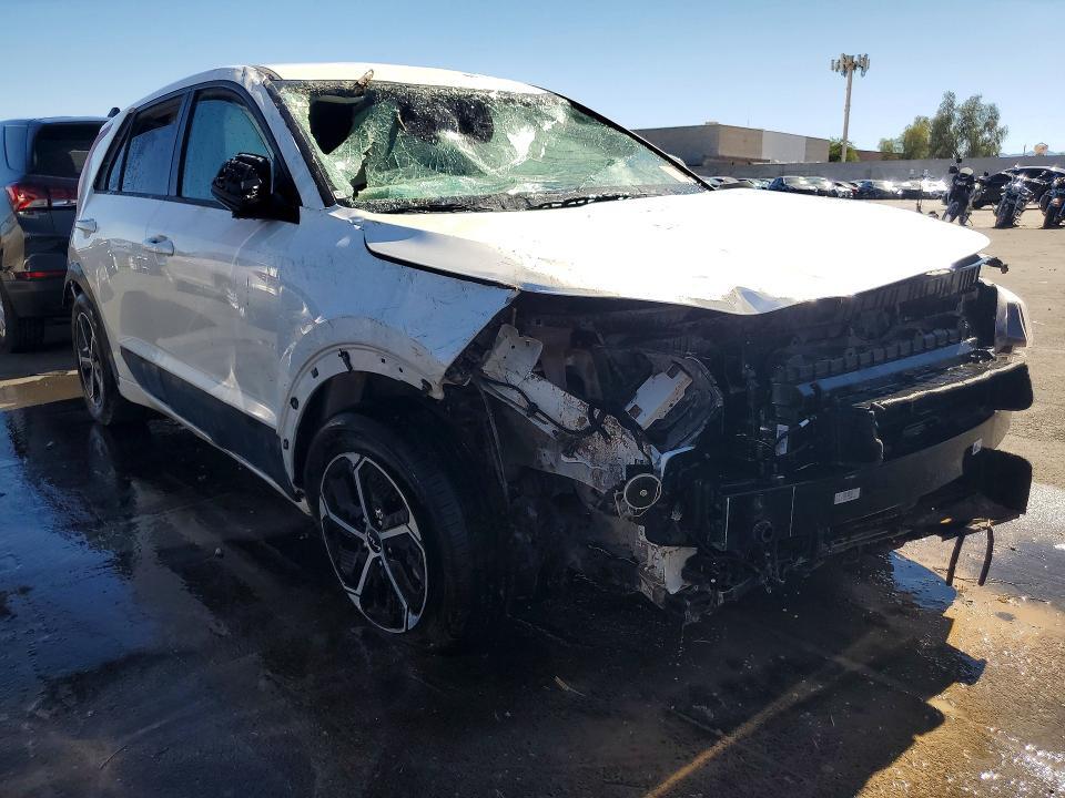 2026 KIA NIRO LX — Фото 4 из 12