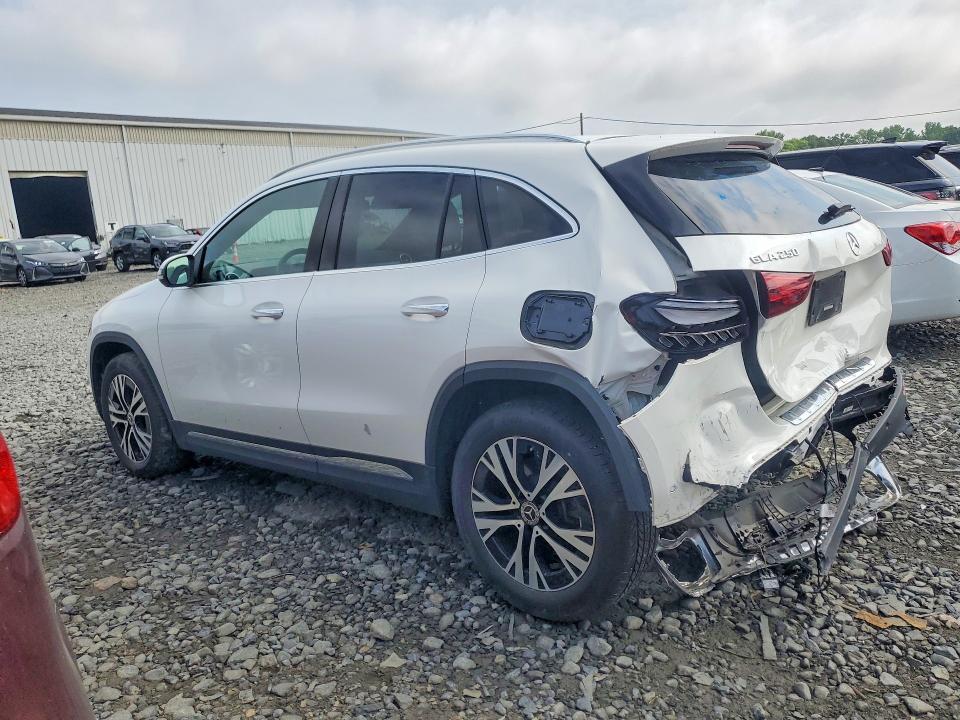 2026 MERCEDES-BENZ GLA 250 4MATIC — Фото 2 из 13