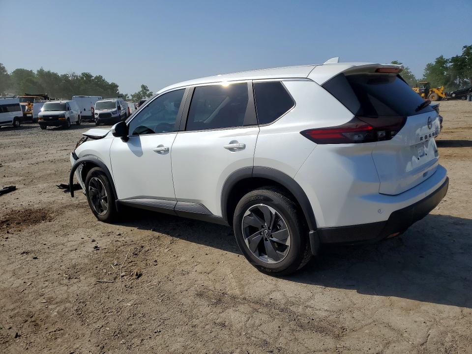 2026 NISSAN ROGUE SV — Фото 2 из 13