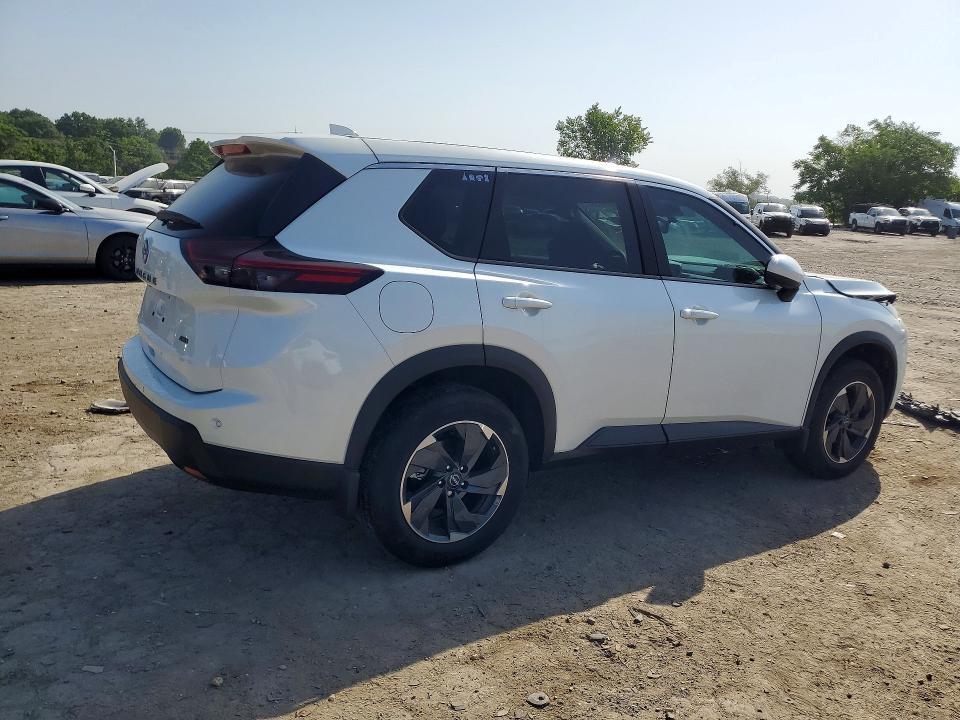 2026 NISSAN ROGUE SV — Фото 3 из 13