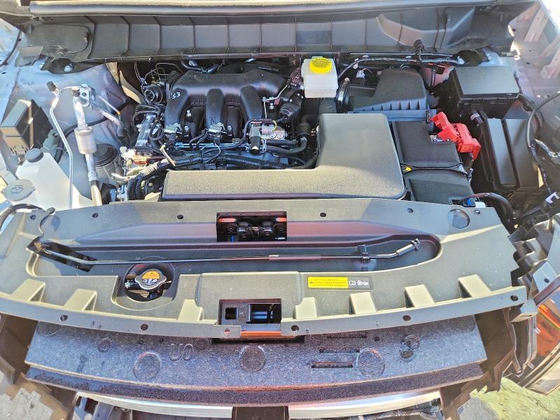 2026 NISSAN PATHFINDER PLATINUM — Фото 11 из 13