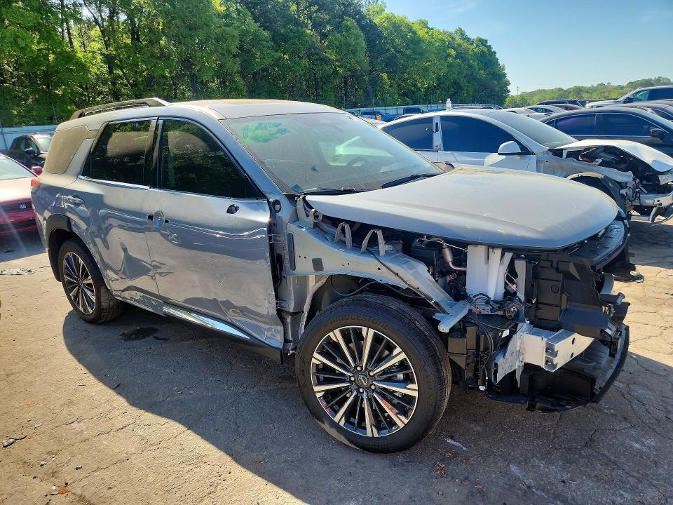 2026 NISSAN PATHFINDER PLATINUM — Фото 4 из 13