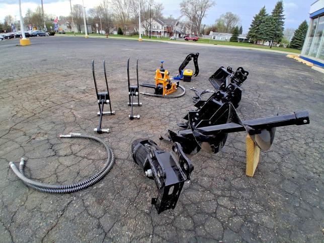 2026 MINI EXCAVATOR ATTACHMENTS: AUGER BIT + AUGER MOTORS + 200 MM BUCKET + 200 MM BUCKET + 600 MM TILT BUCKET + 1000 MM BUCKET — Фото 6 из 10