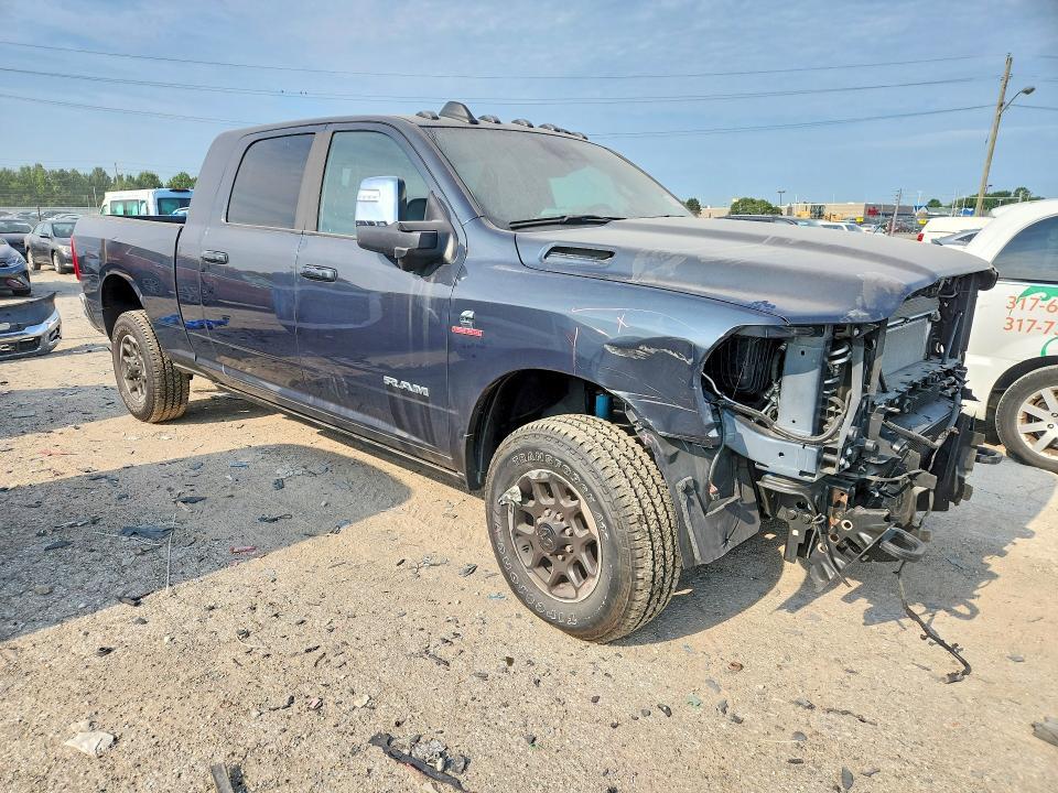 2026 RAM 2500 LARAMIE — Фото 4 из 13