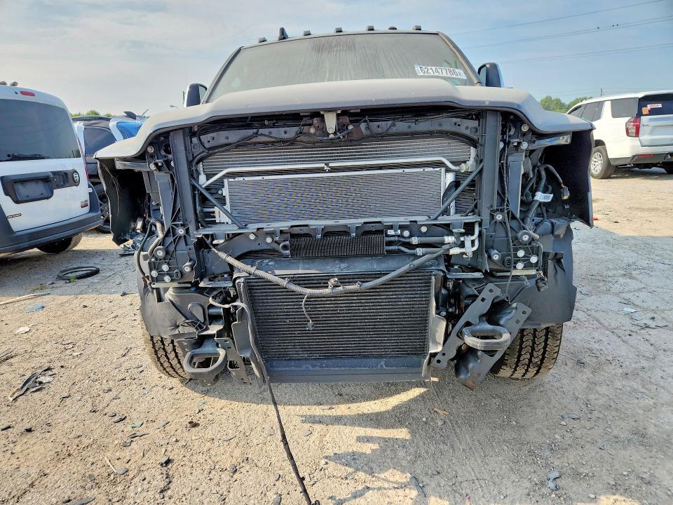 2026 RAM 2500 LARAMIE — Фото 5 из 13