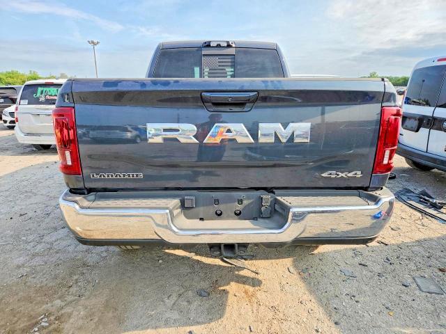 2026 RAM 2500 LARAMIE — Фото 6 из 13