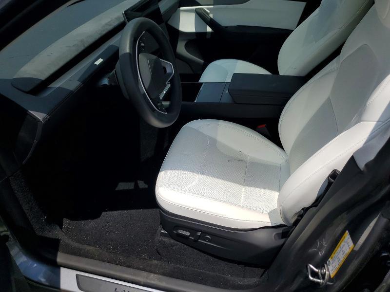 2026 TESLA MODEL Y — Фото 7 из 12