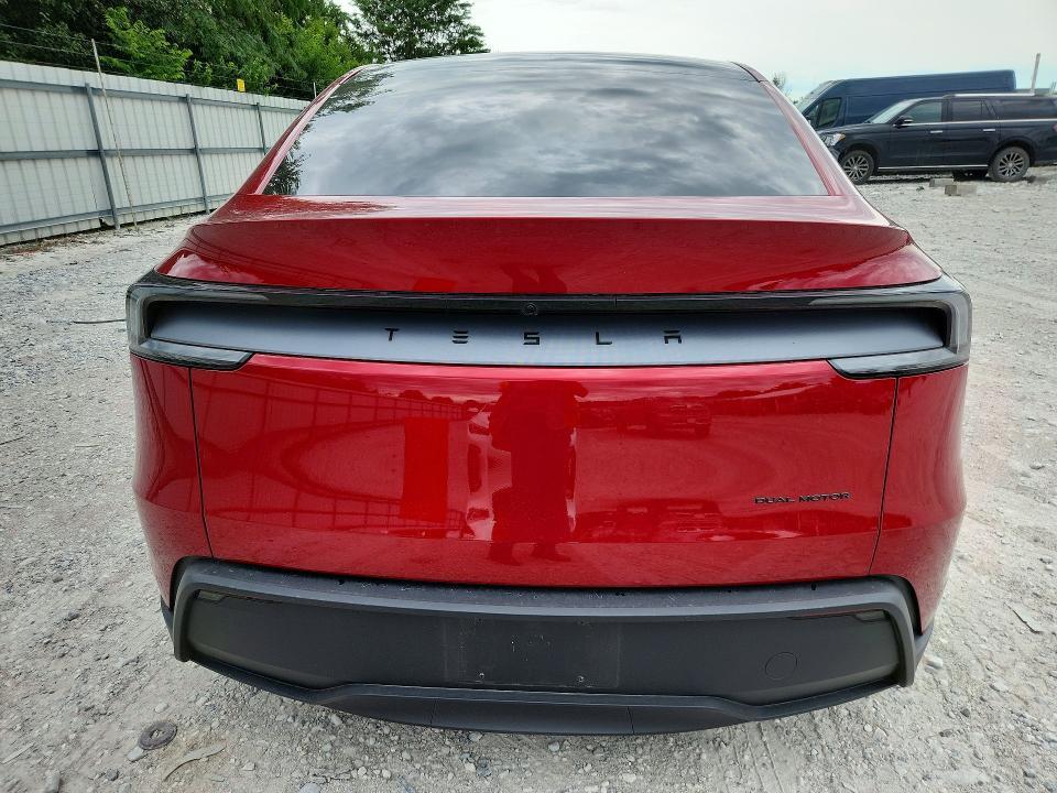 2026 TESLA MODEL Y — Фото 6 из 12