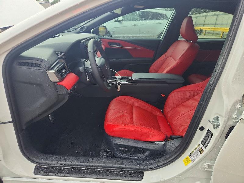 2026 TOYOTA CAMRY XSE — Фото 7 из 13