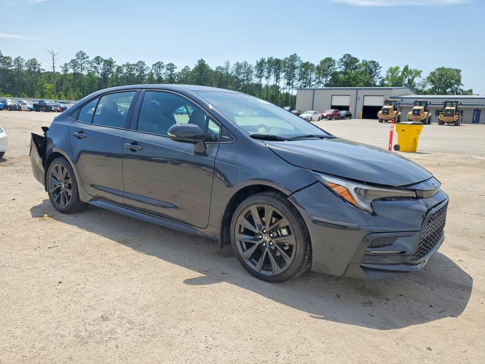 2026 TOYOTA COROLLA SE — Фото 4 из 13