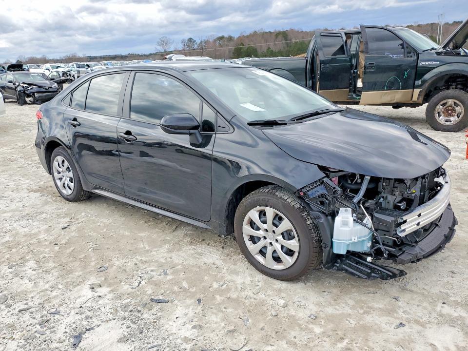 2026 TOYOTA COROLLA LE — Фото 4 из 13