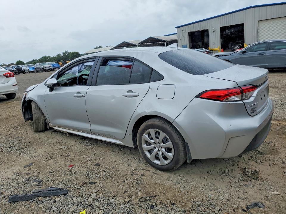 2026 TOYOTA COROLLA LE — Фото 2 из 12