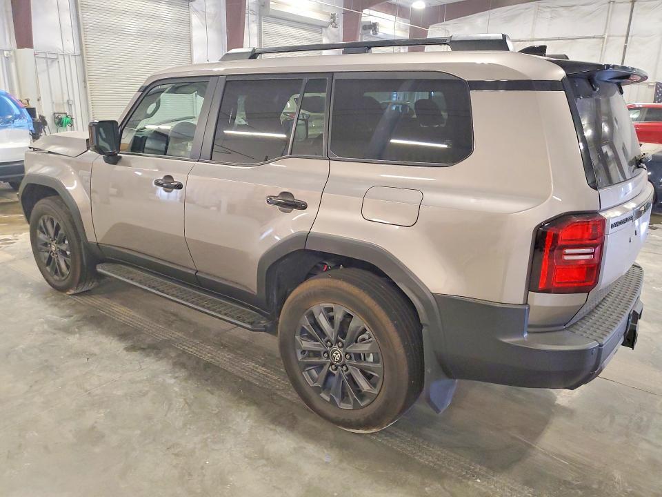 2026 TOYOTA LAND CRUISER BASE — Фото 2 из 13