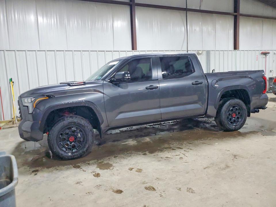 2026 TOYOTA TUNDRA