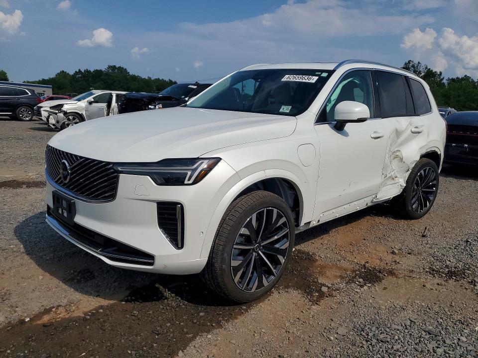 2026 VOLVO XC90