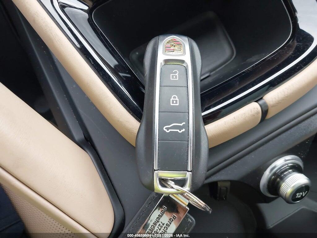 WP1AA2AYXRDA09410 2024 PORSCHE CAYENNE photo no. 11