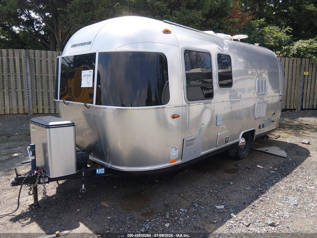 1STVRTF12JJ541951 2018 AIRSTREAM AUDIOMETRIC UNIT photo no. 2