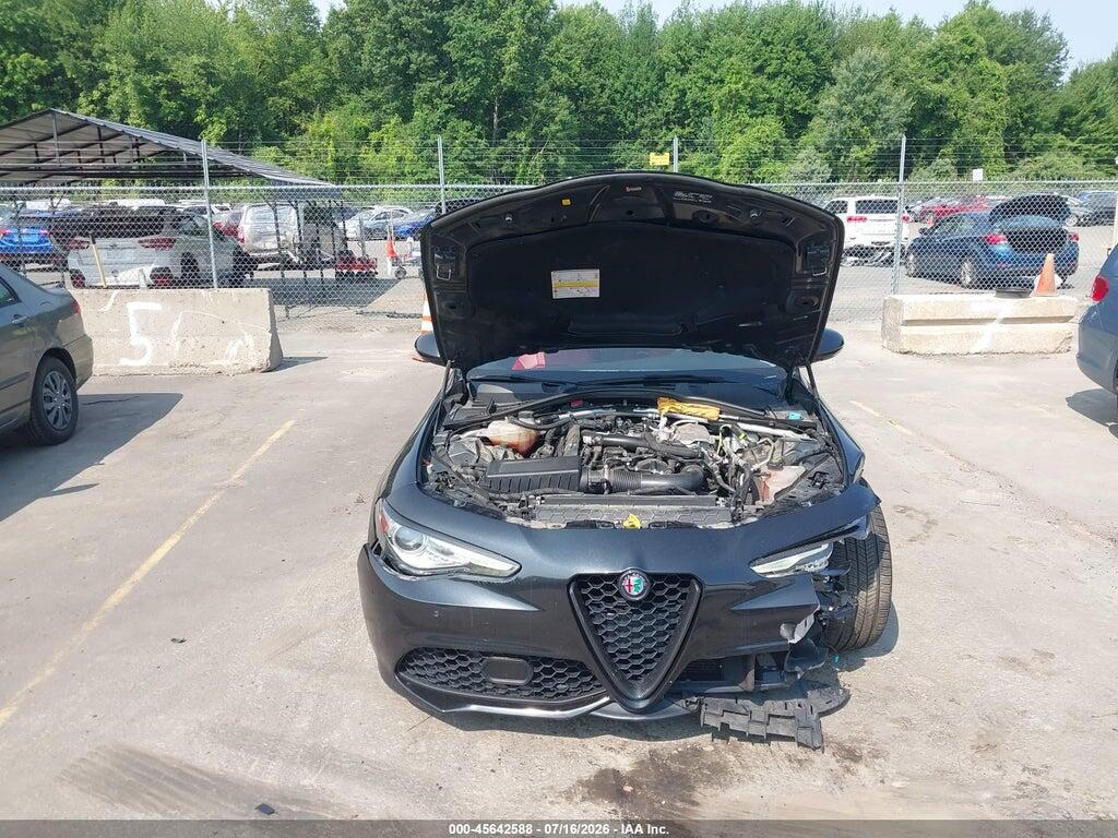 ZARFAEBNXH7531700 2017 ALFA ROMEO GIULIA photo no. 10