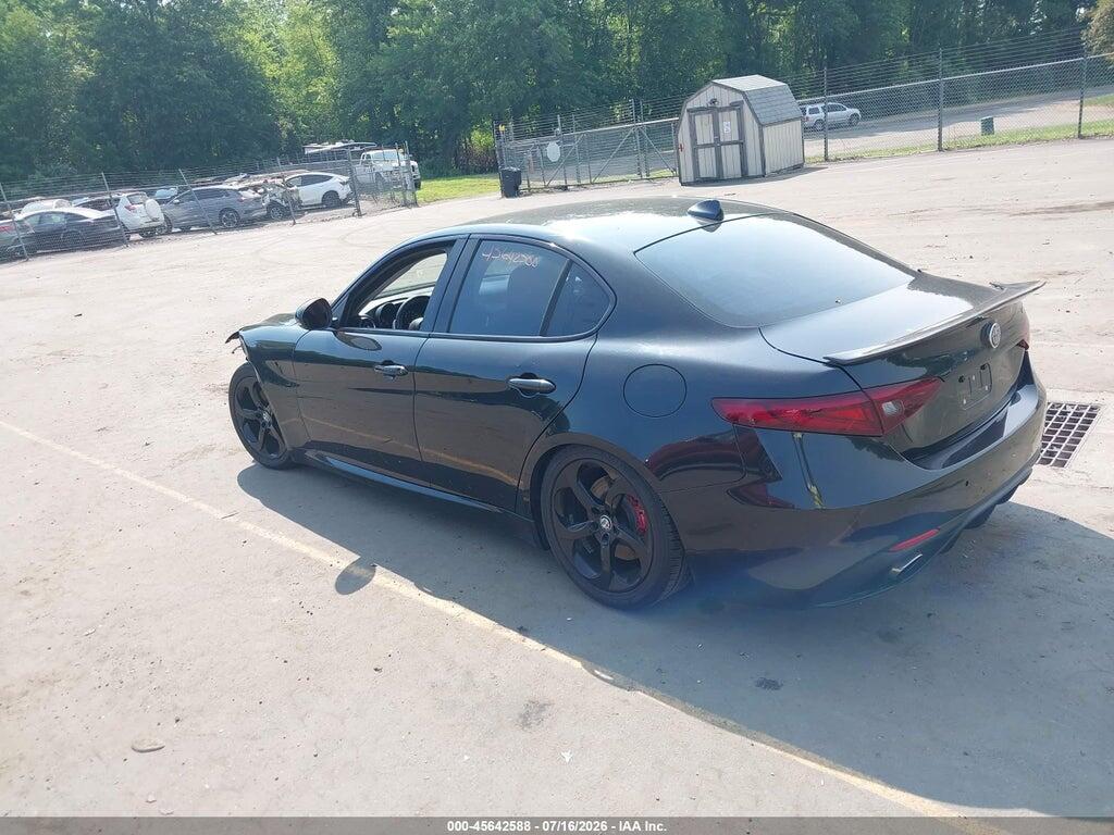 ZARFAEBNXH7531700 2017 ALFA ROMEO GIULIA photo no. 3