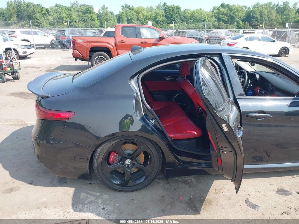 ZARFAEBNXH7531700 2017 ALFA ROMEO GIULIA photo no. 8