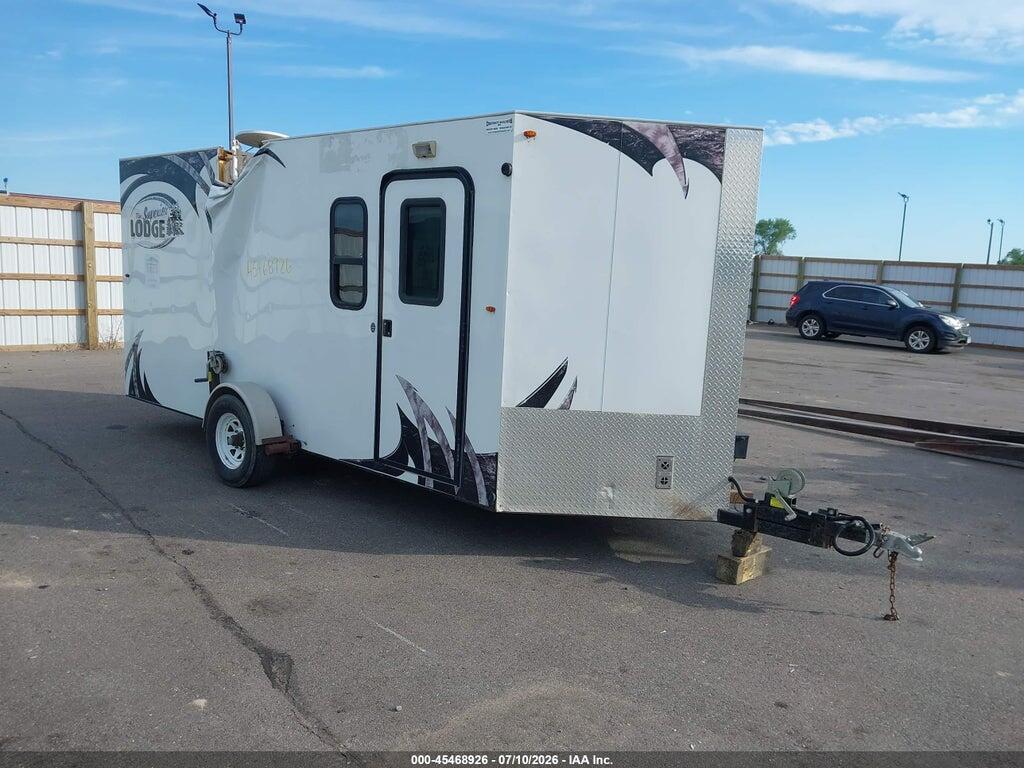 1D9BL1615AB537570 2010 ARCTIC LODGE FOUR SEASON SUPERIOR 16 FISH HOUSE TOY HAULER photo no. 1