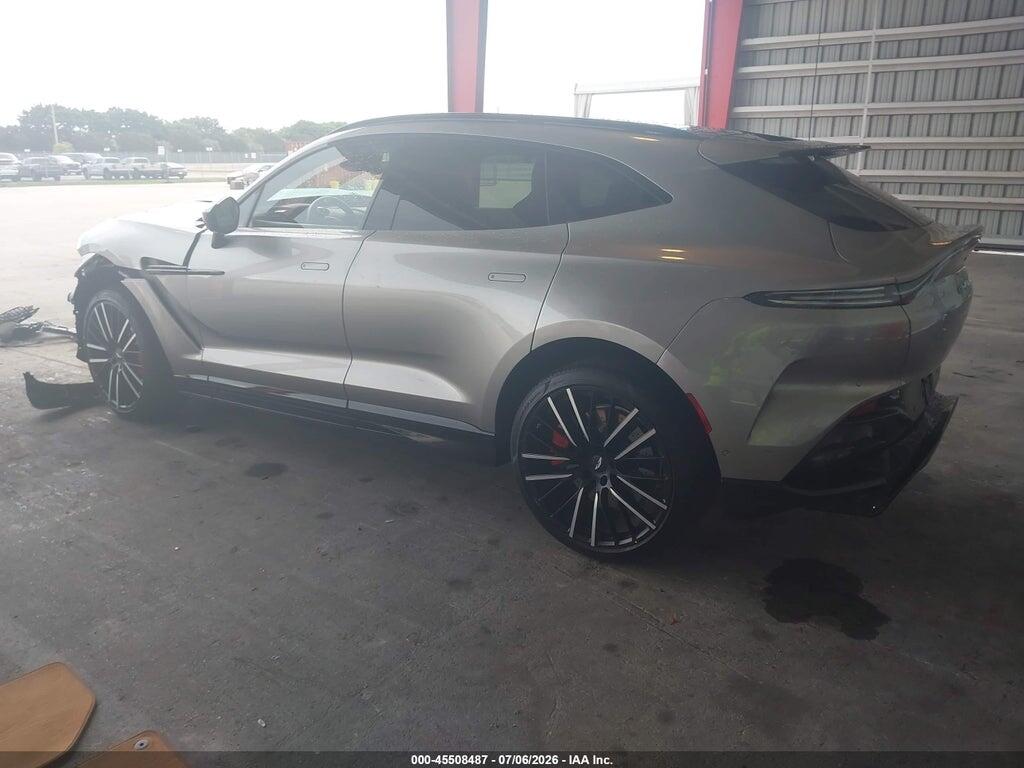 SD7VUJBW9PTV06632 2023 ASTON MARTIN DBX photo no. 3