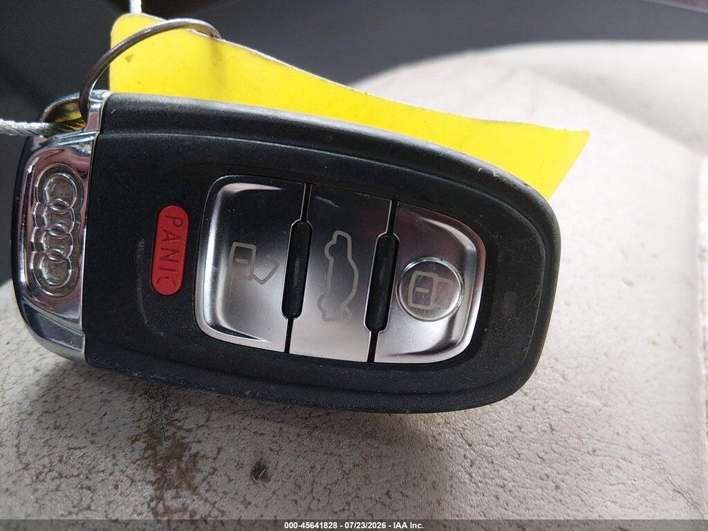 WA1CFBFP2CA055571 2012 AUDI Q5 photo no. 11