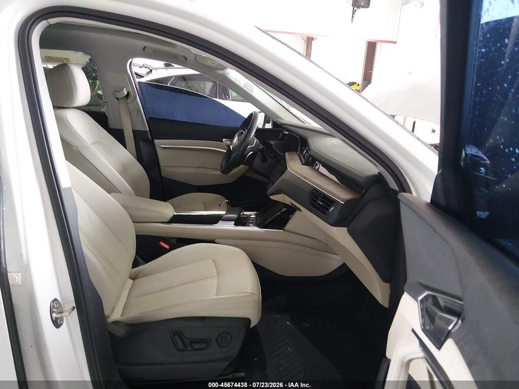 WA1LAAGEXKB024227 2019 AUDI E-TRON photo no. 5