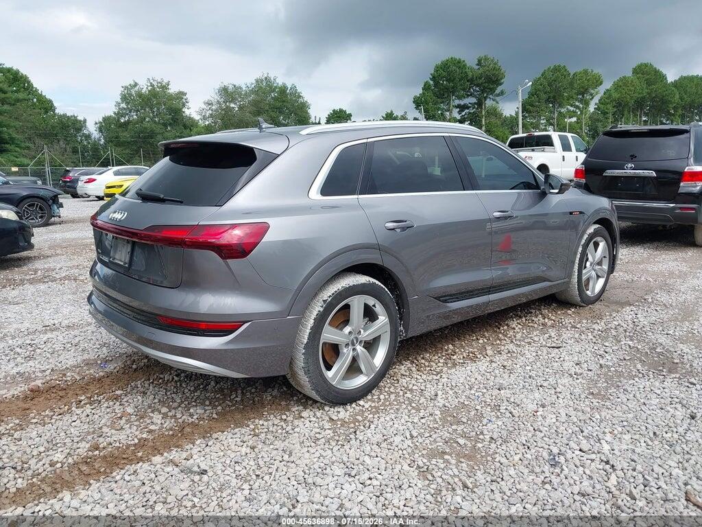 WA1LAAGE6KB008283 2019 AUDI E-TRON photo no. 4
