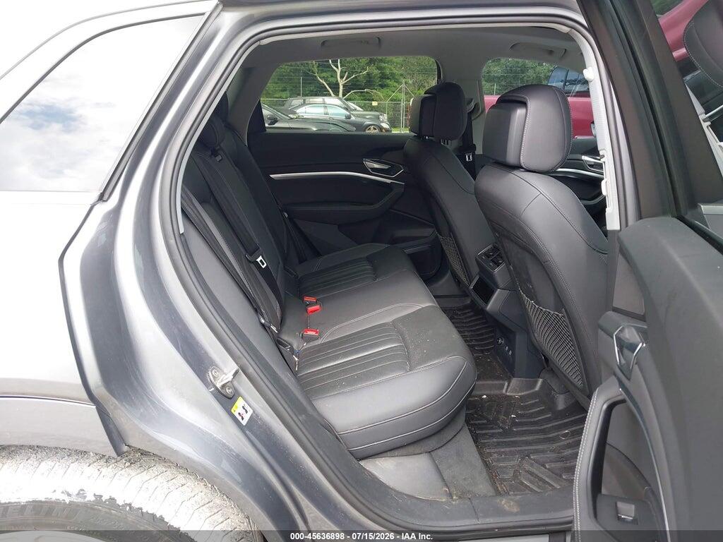 WA1LAAGE6KB008283 2019 AUDI E-TRON photo no. 8