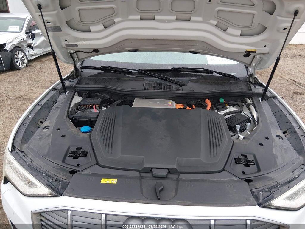 WA1AAAGE5MB020404 2021 AUDI E-TRON photo no. 10
