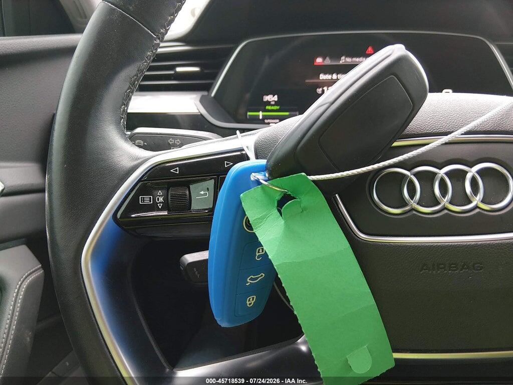 WA1AAAGE5MB020404 2021 AUDI E-TRON photo no. 11