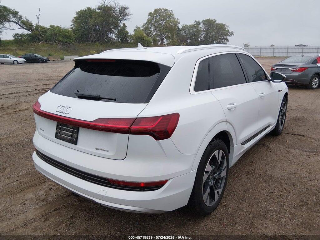 WA1AAAGE5MB020404 2021 AUDI E-TRON photo no. 4