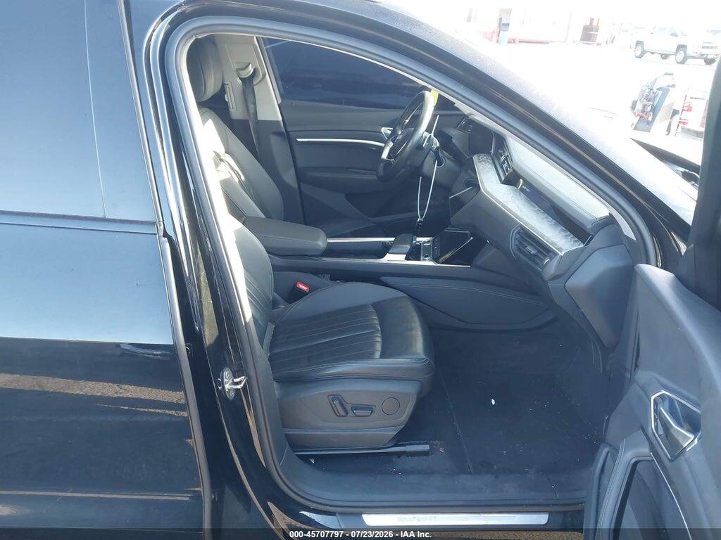 WA1AAAGE1MB010971 2021 AUDI E-TRON photo no. 5