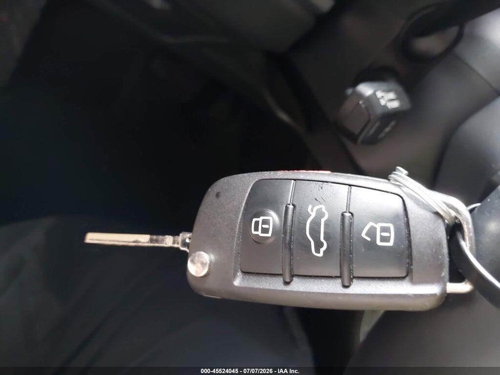 WA1DECF38M1056123 2021 AUDI Q3 photo no. 11