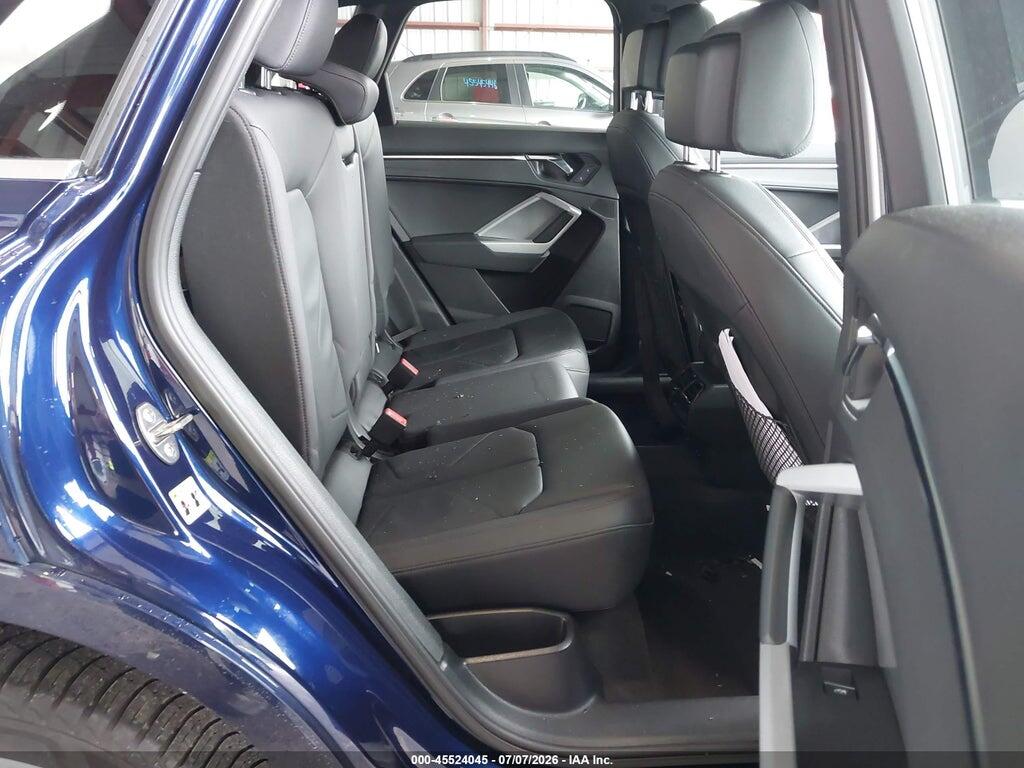 WA1DECF38M1056123 2021 AUDI Q3 photo no. 8