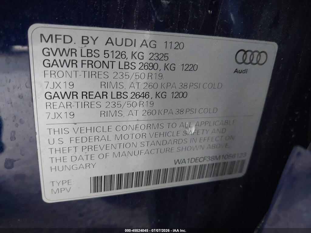 WA1DECF38M1056123 2021 AUDI Q3 photo no. 9