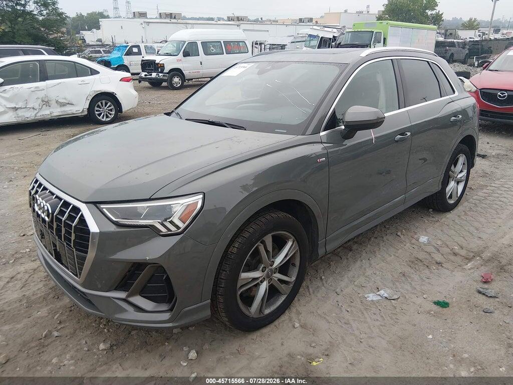 WA1EECF38L1032939 2020 AUDI Q3 photo no. 2