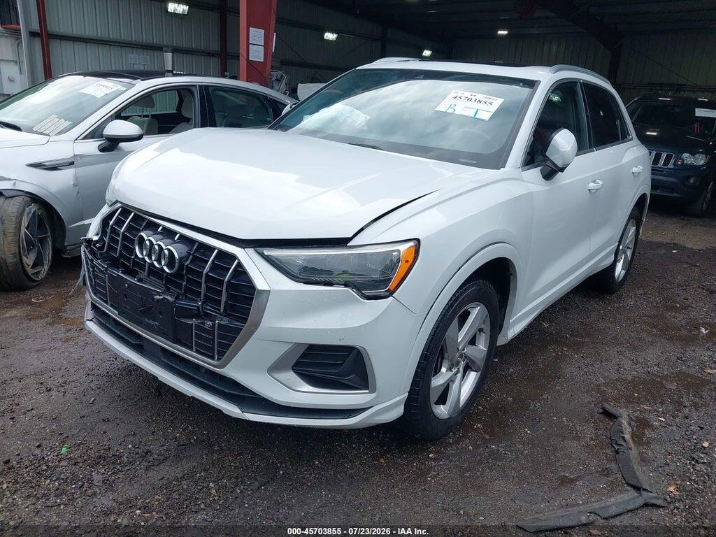 WA1AECF36L1053979 2020 AUDI Q3 photo no. 2