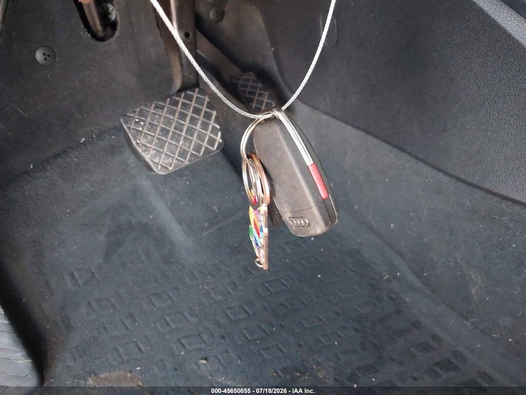 WA1DECF38L1108252 2020 AUDI Q3 photo no. 11