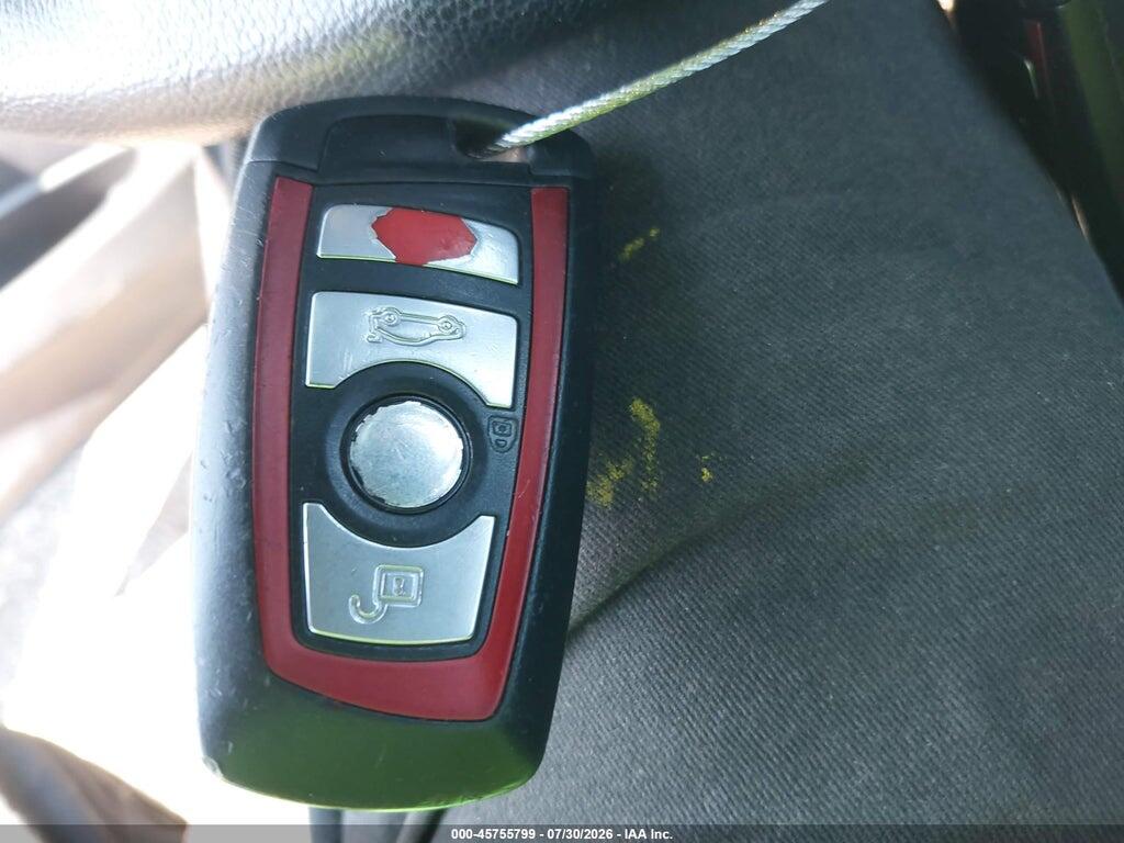 WBA3A9C54CF271082 2012 BMW 335I photo no. 11