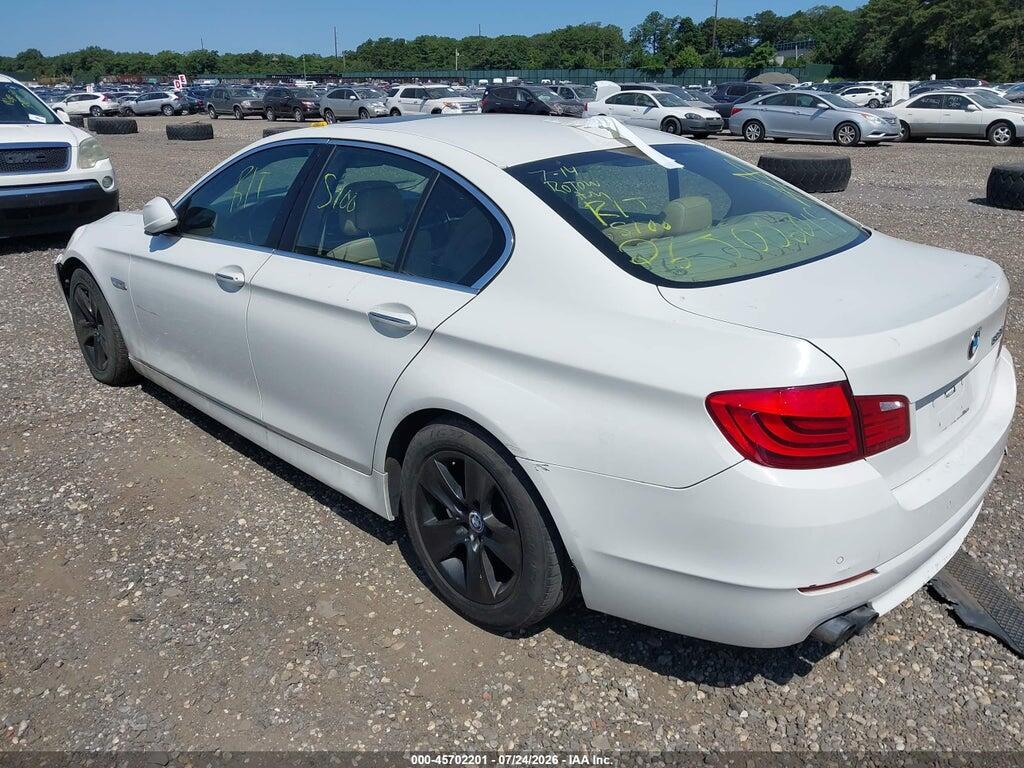 WBAXH5C53CDW10884 2012 BMW 528I photo no. 3