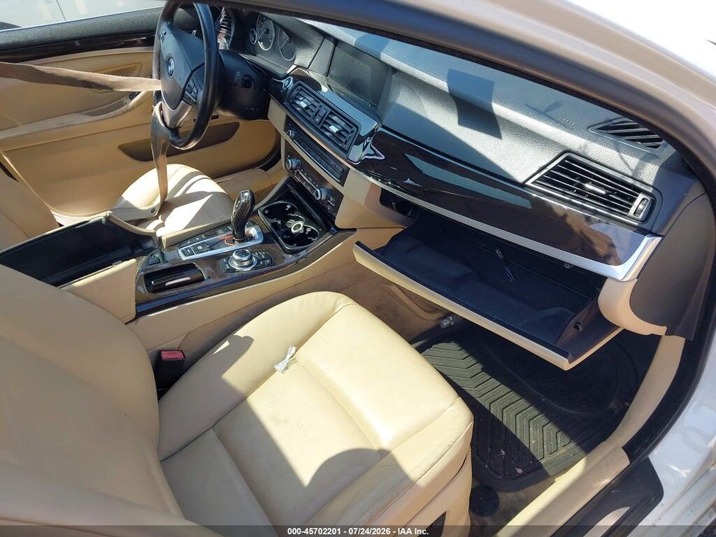 WBAXH5C53CDW10884 2012 BMW 528I photo no. 5