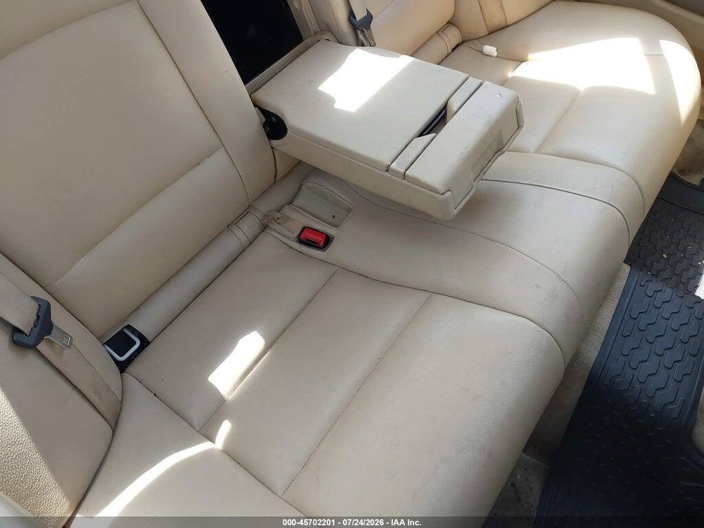 WBAXH5C53CDW10884 2012 BMW 528I photo no. 8