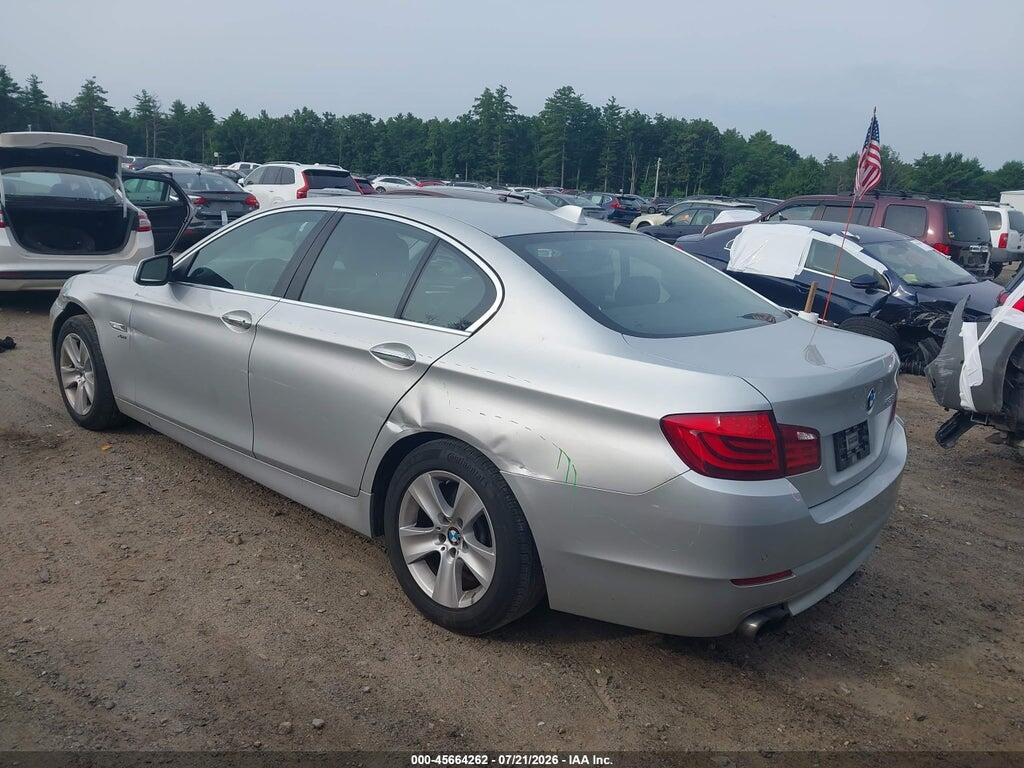WBAXH5C52CDW02162 2012 BMW 528I photo no. 3