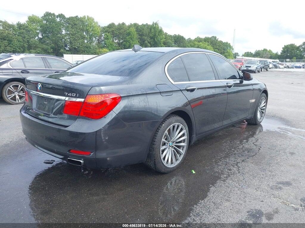 WBAKA4C51CC613698 2012 BMW 740I photo no. 4