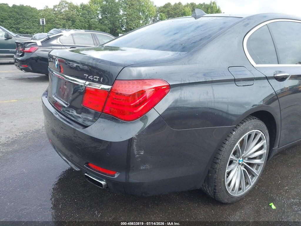 WBAKA4C51CC613698 2012 BMW 740I photo no. 6